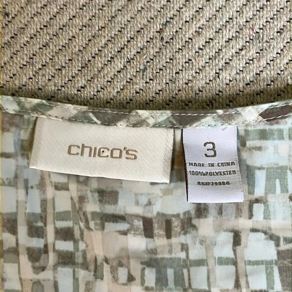 Chico’s wrinkle free sleeveless popover abstract print pleated neckline top - Picture 6 of 14